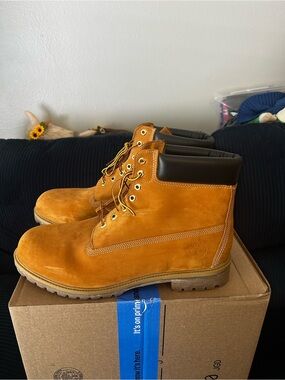 Timberland Wheat/Black Padded Collar Nubuck Work Boots- Mens Size 17